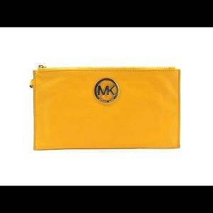 Michel Kors wristlet